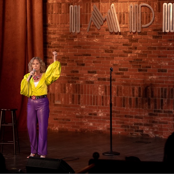 Meet your Posher, Leslie - Picture 8 of 16